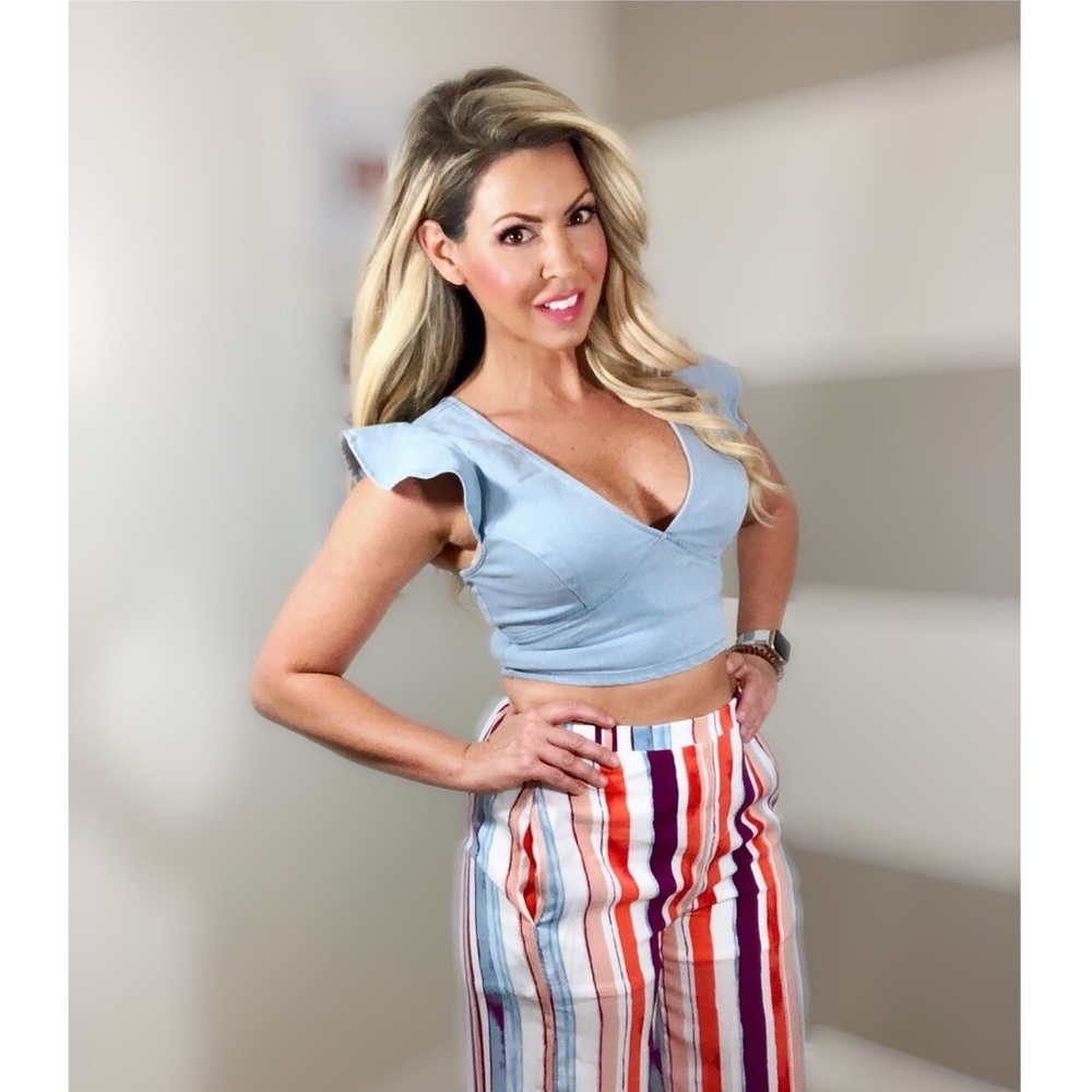 Denim Ruffle Sleeve Crop Top - Picture 7 of 8